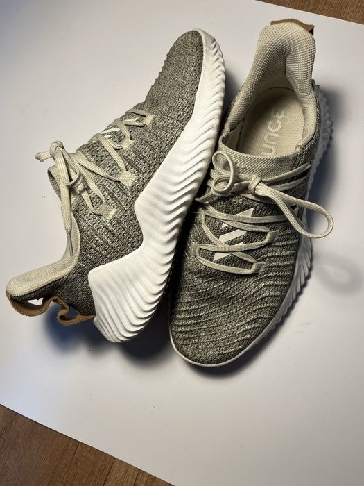 Маратонки Adidas размер 43