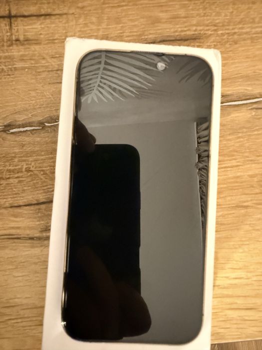 Ipnone 14 pro Gold
