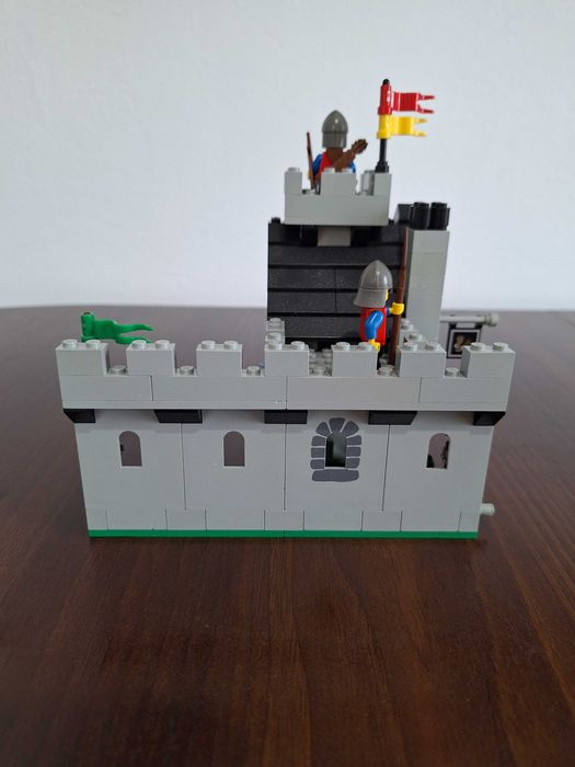 Lego 6067: Guarded Inn
