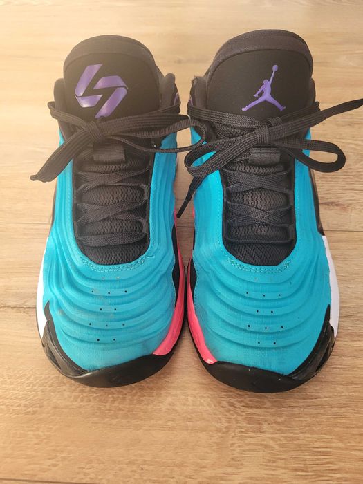 Adidasi Jordan Nike marime 39 si 40