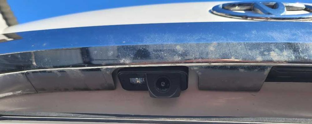 Камера за заден ход Тойота Авенсис Корола вграждане в плафона Toyota
