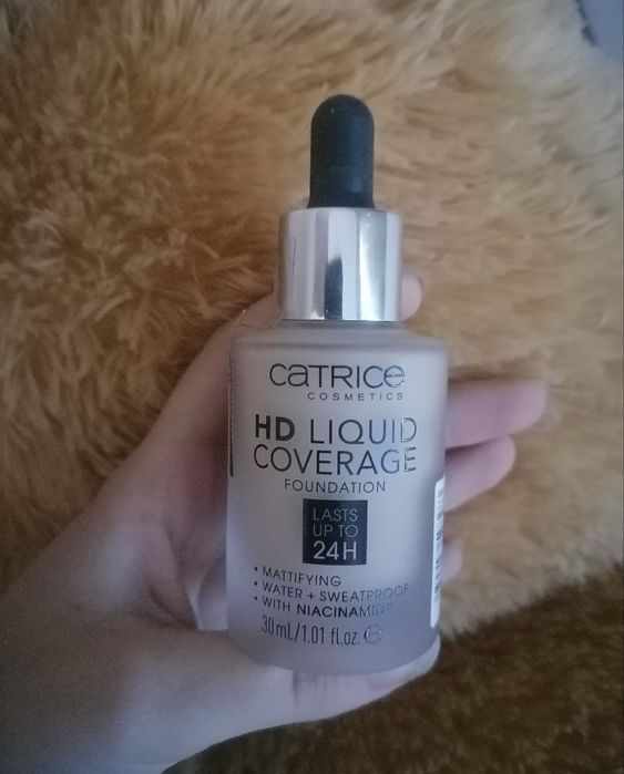 Catrice фон дьо тен