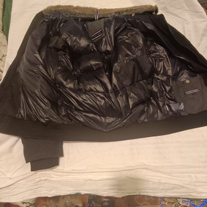 Geaca Tommy Hilfiger cu puf Xl