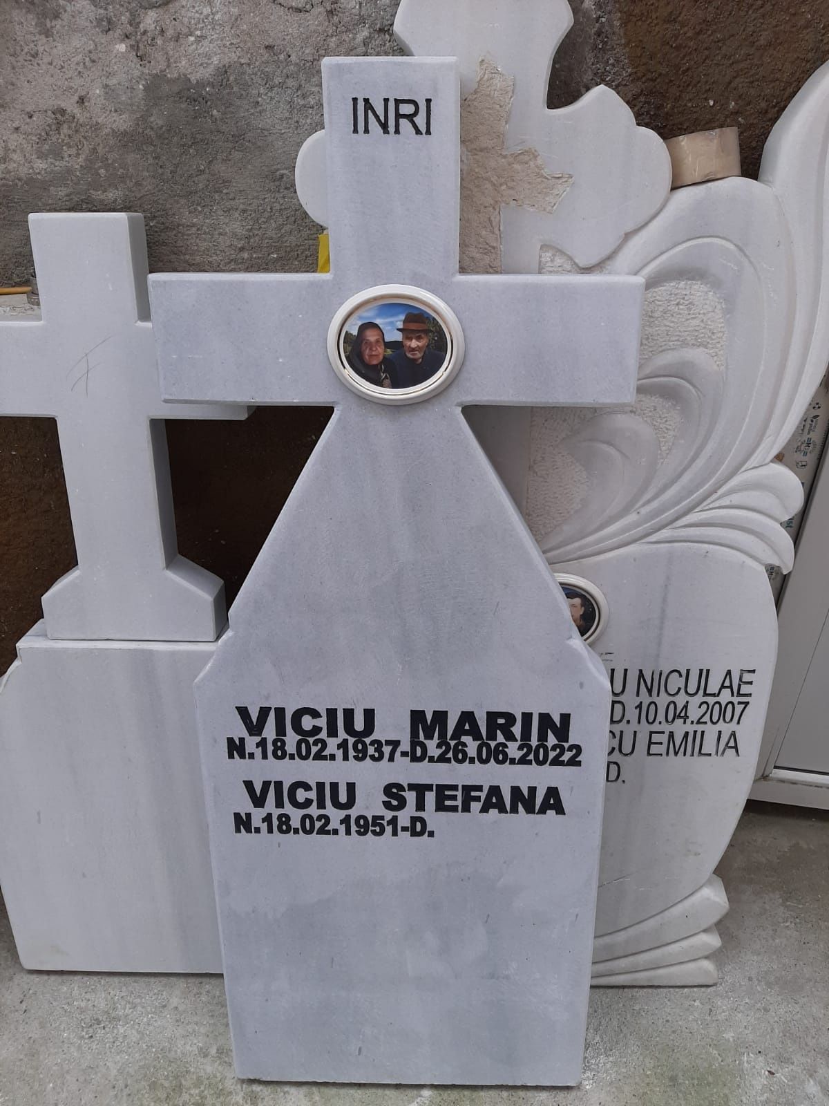 Cruci din marmură reducere