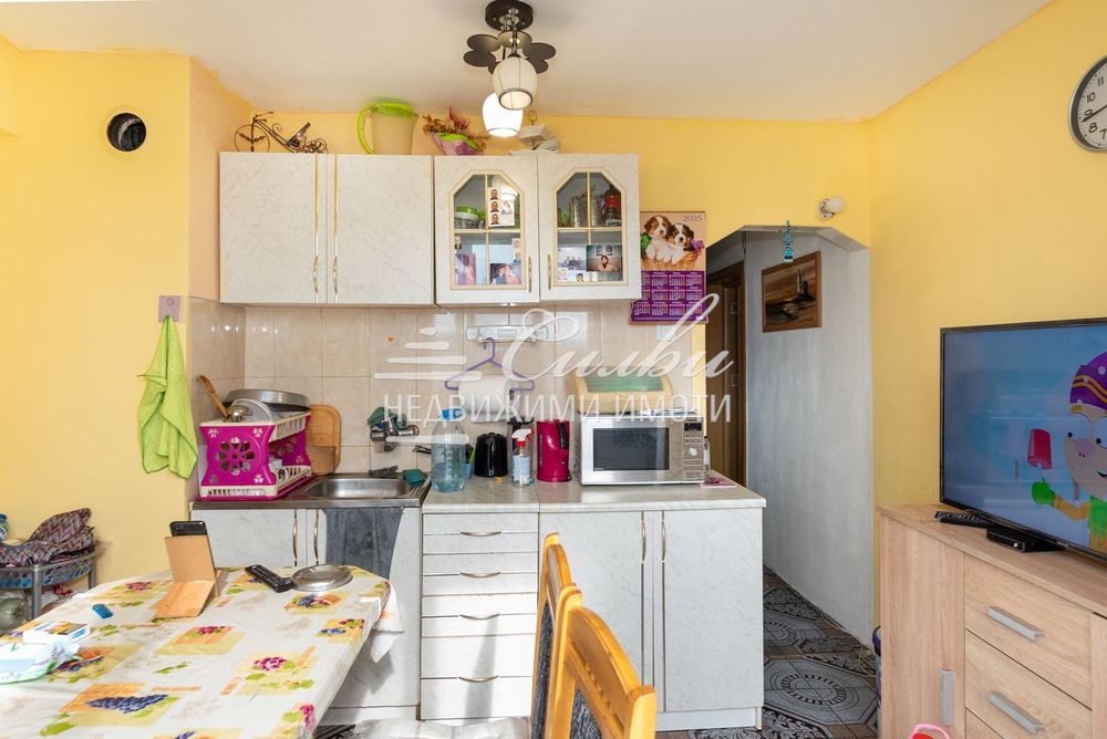 Двустаен ЮЖЕН апартамент - кв. Тракия!