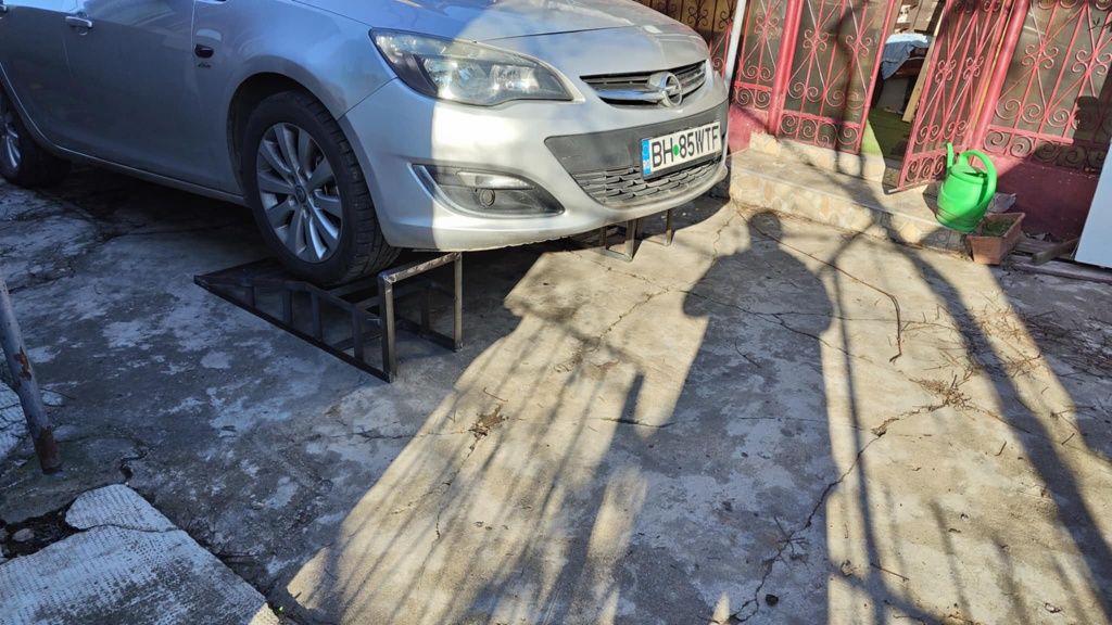 Rampe auto din metal