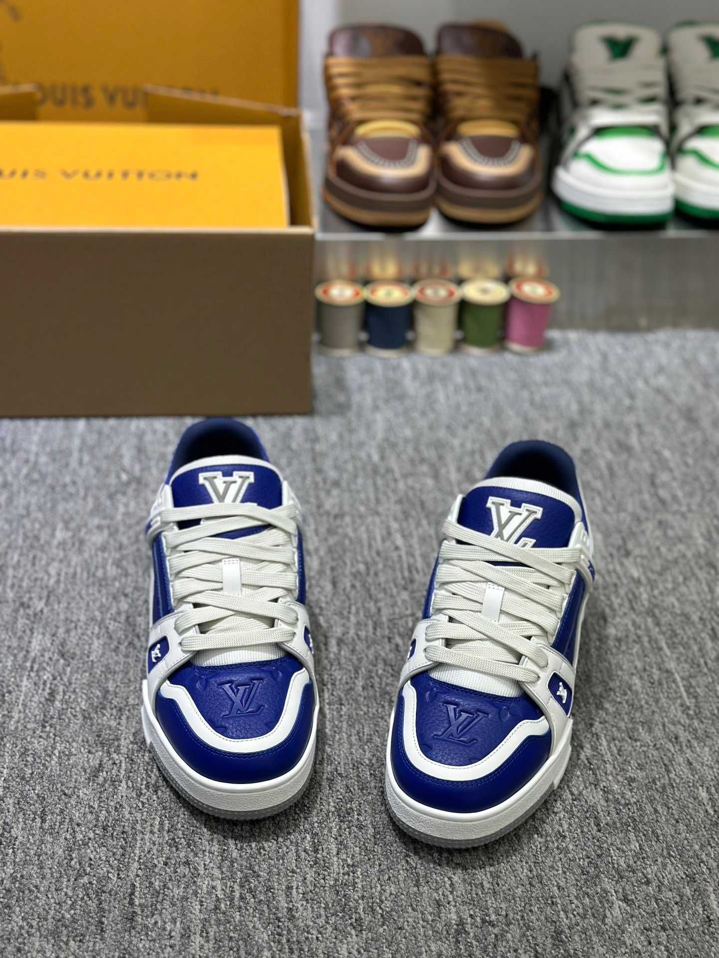 Adidasi Louis Vuitton Trainer Premium