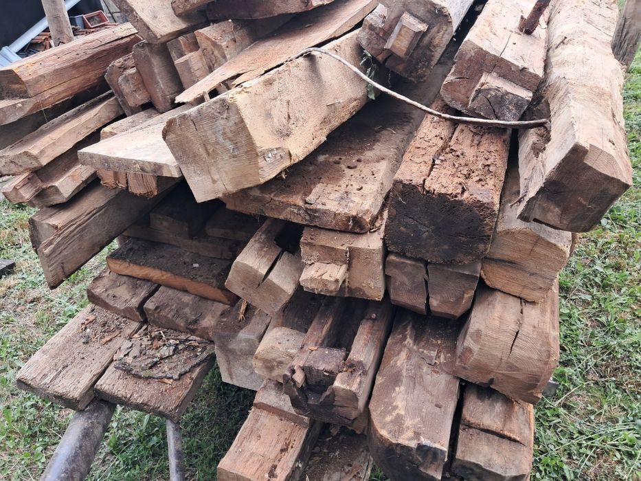Vând lemn construcție vechi de stejar