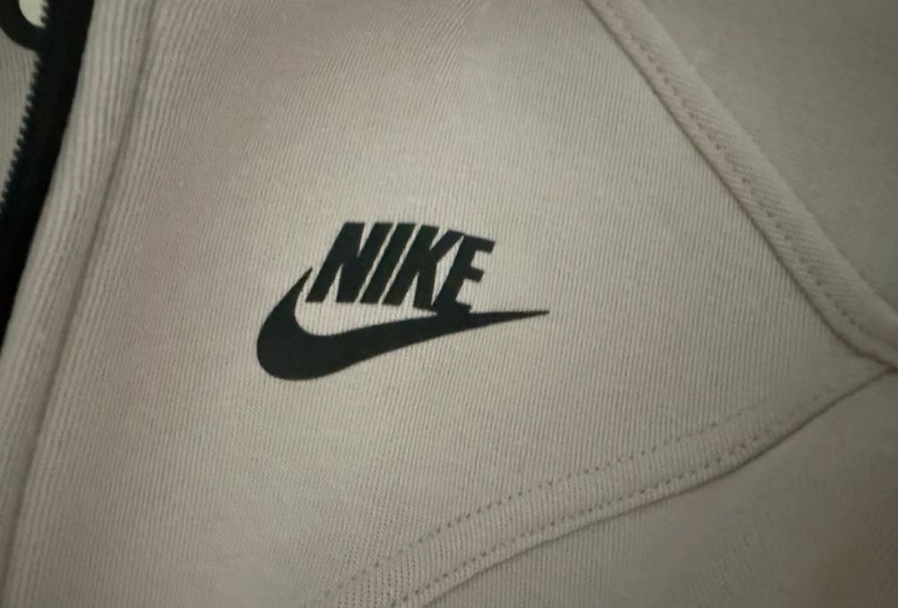Hanorac Nike roz