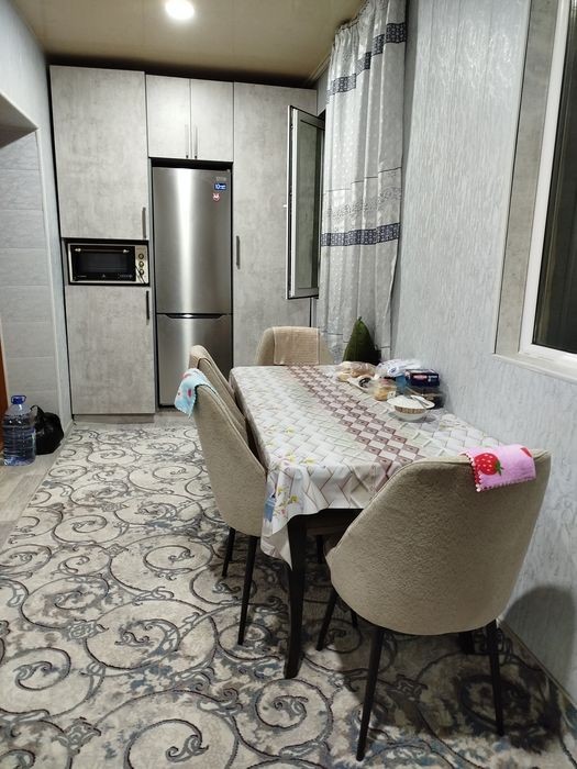 Kadisheva Guliver boxchani yonida 2 xona g'ishtli uy sotiladi