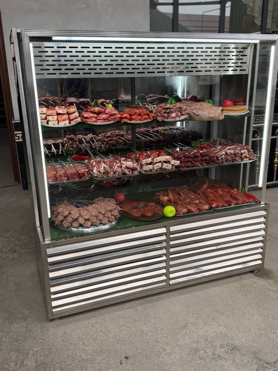 Vetrina xaladelnik Uzbekistan buylab dostafka xizmatlari bor