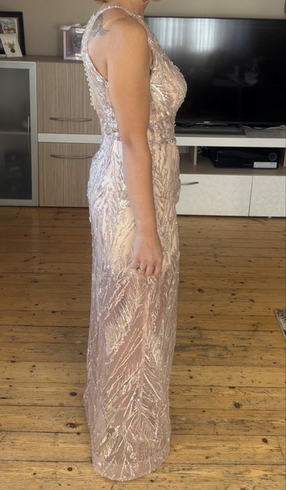 Бална рокля ръчно изработена