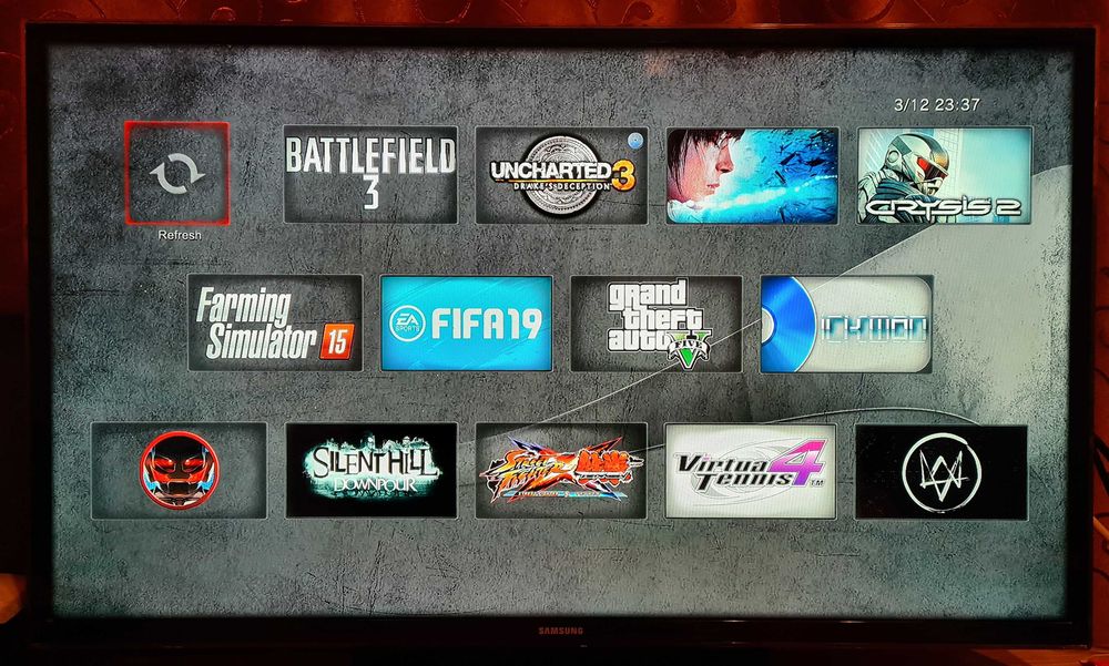 Playstation 3 SuperSlim PS3 modat, 500 GB, 30 de jocuri 1 sau 2 manete