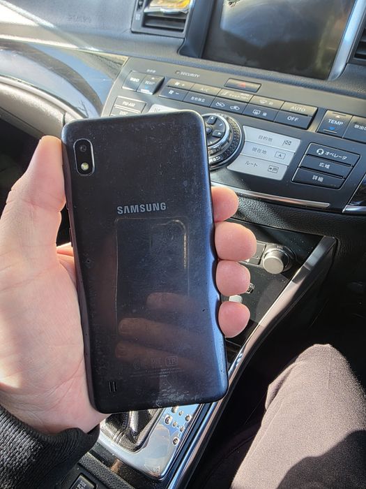 Продам телефон samsung A10
