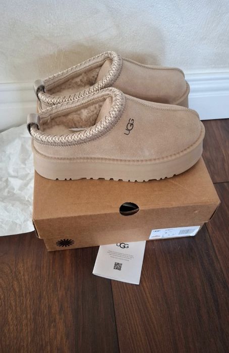 UGG Tazz noi în cutie