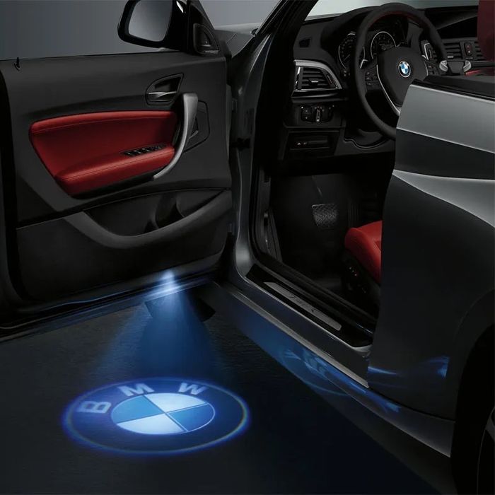 LED технология за прожектиране логото на автомобил