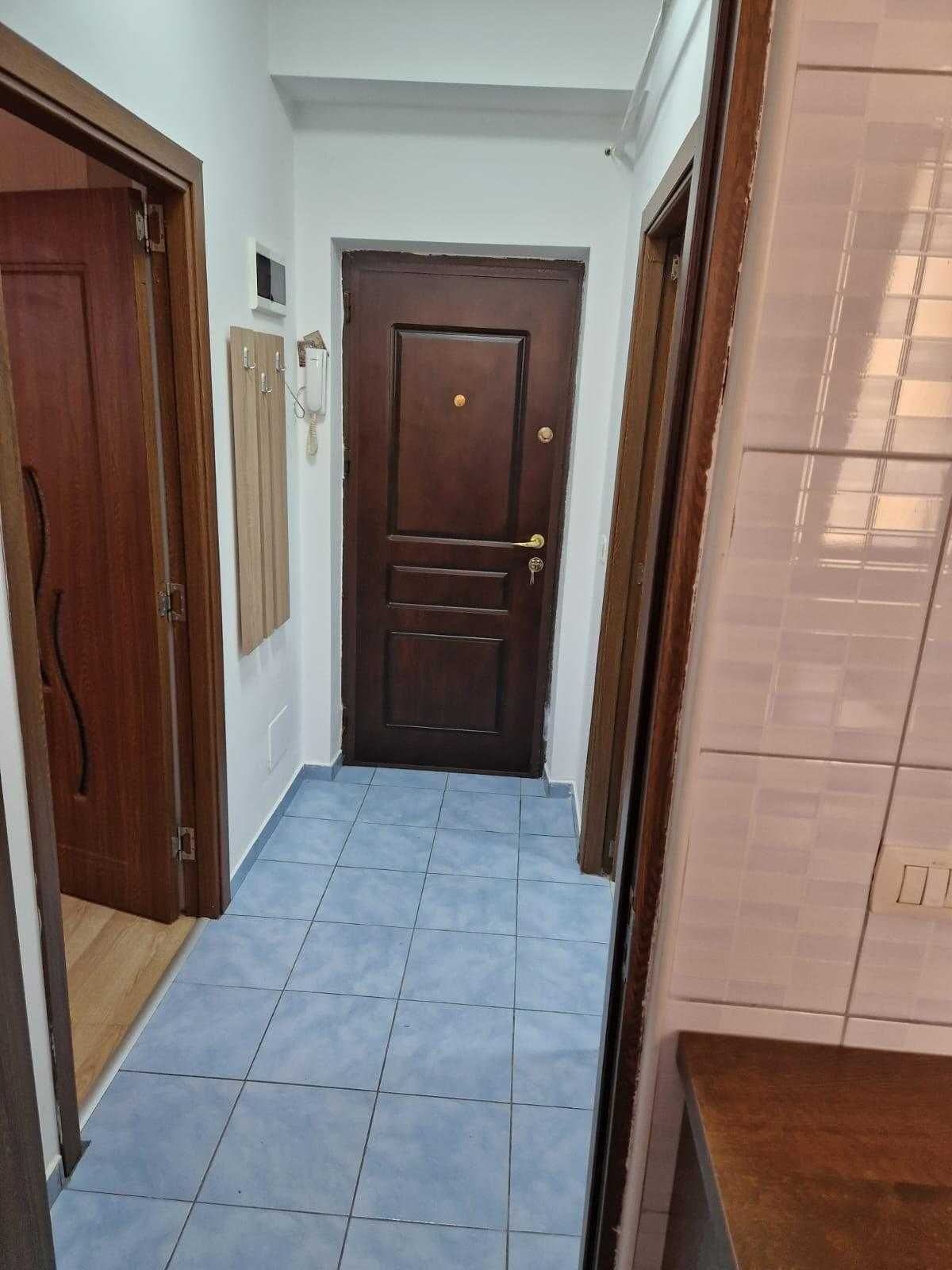 Inchiriez Garsoniera zona Valea Oltului