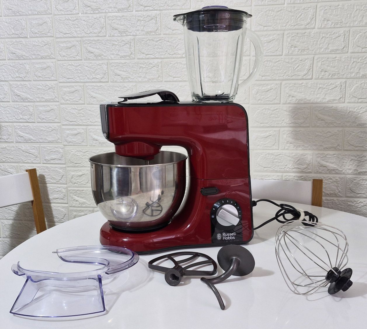 Robot de bucătărie Russell Hobbs