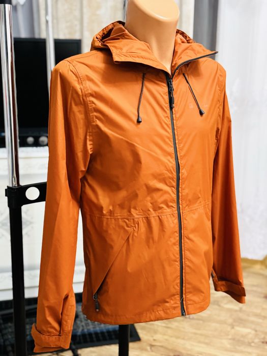 Super ofertă, 2 geci de la brandul TOMMY HILFIGER