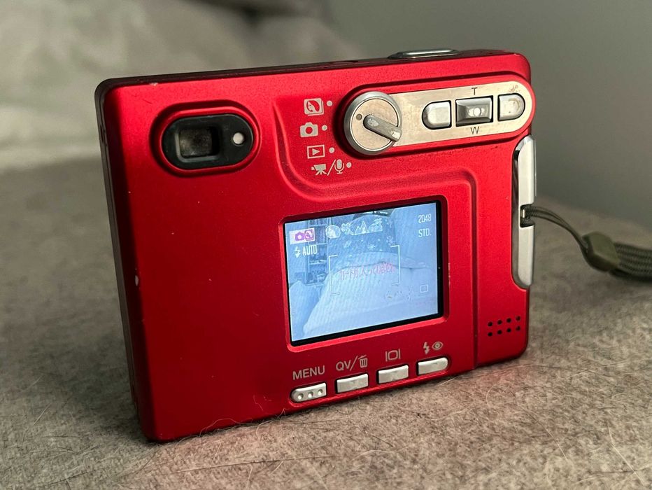 Konica Minolta Dimage Xg rosu 3 2MP aparat rar functional