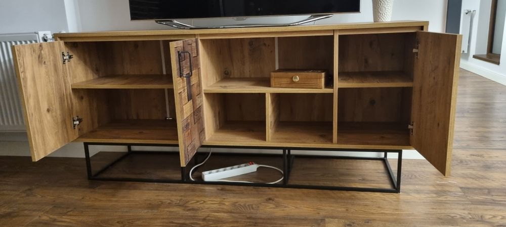 Comoda TV industrial