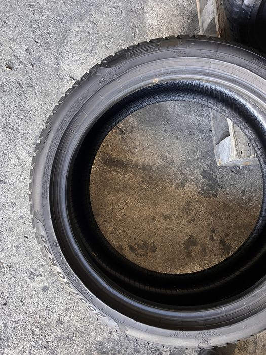 2 anvelope iarna 255/40/20 , Pirelli , DOT 4321 , 6.8 mm