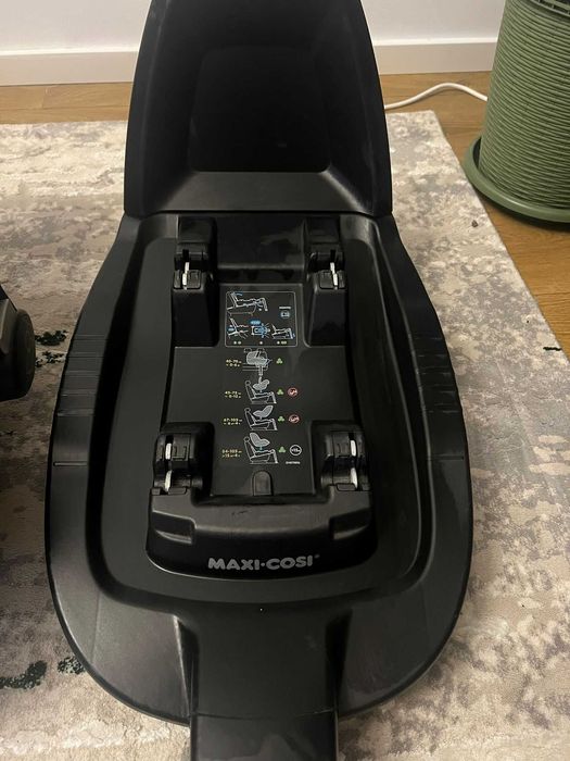 Scaun auto isofix Maxi cosi + baza