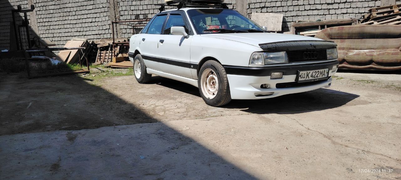 Продаётся Audi 80. Бензин 3.500 $