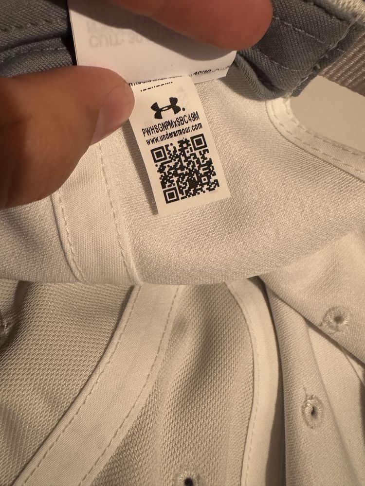 Чисто нова шапка Under Armour.