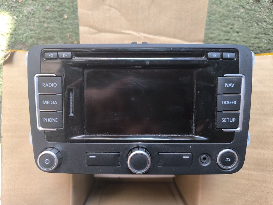 Продавам мултимедия с навигация за vag/ Фолксваген