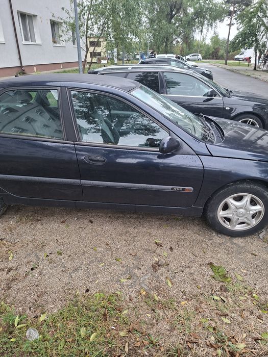 Vând Renault laguna 2001
