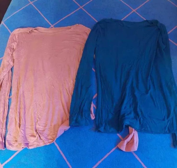 Set 2 bluze elastice ,vâscoza