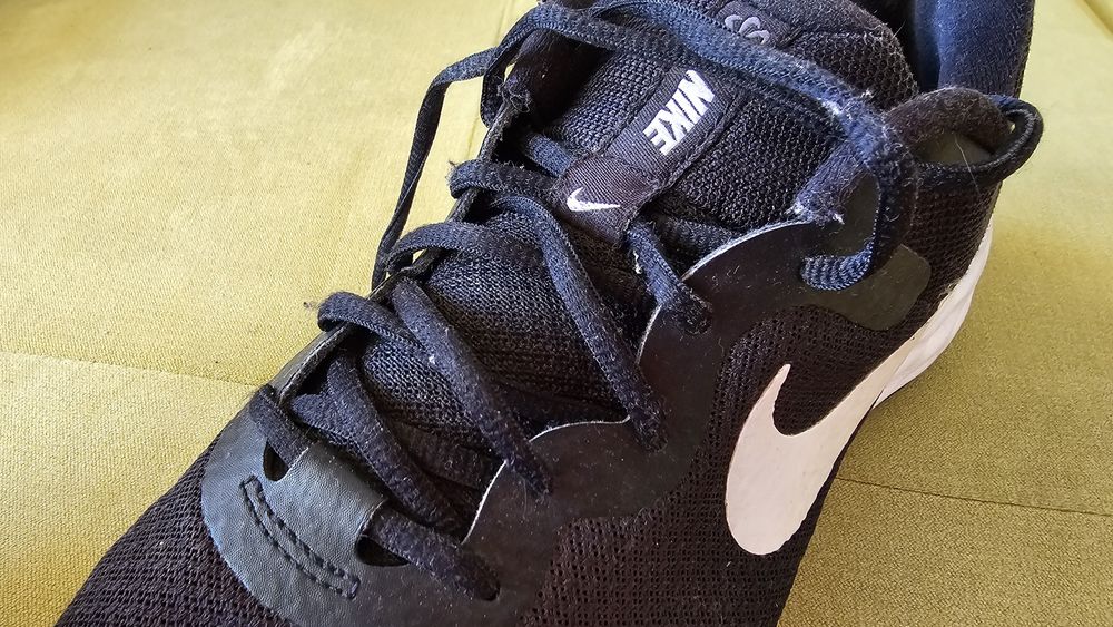 Маратонки NIKE Revolution номер 44