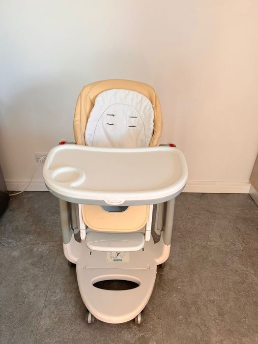 Scaun de masa 3 in 1 Peg Perego Tatamia