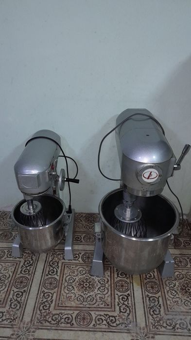 1 Duxovka svetlik:ikki patnoslik 2 mishalkalar 30litr va 10litrlik