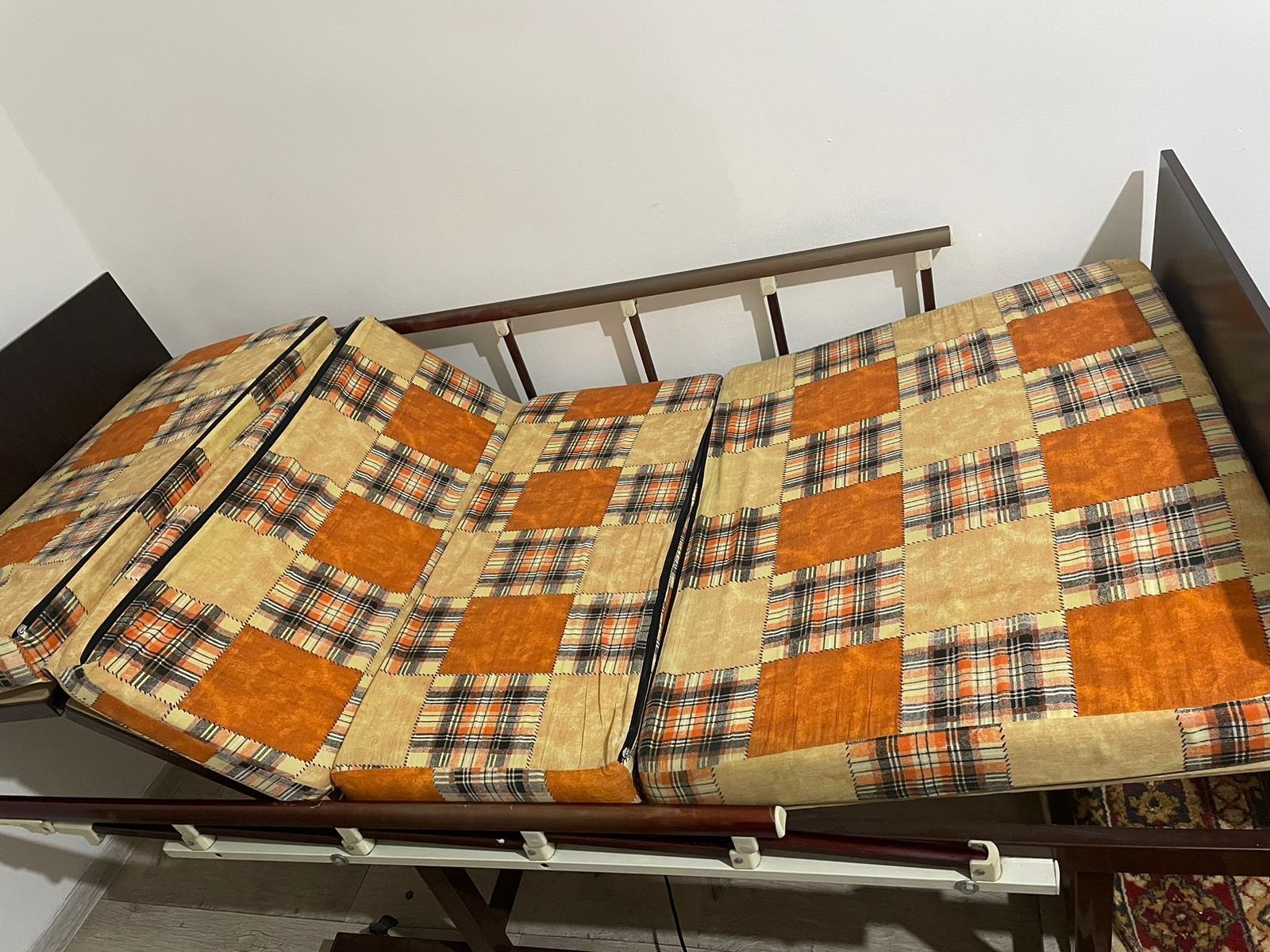 Кровать предназначена для инвалидов. Б/у полностью функционирования
