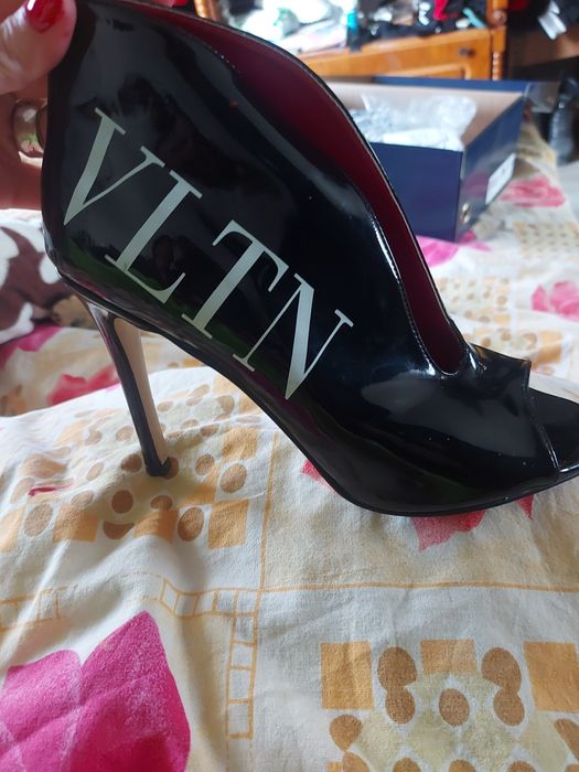 Pantofi Valentino