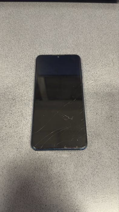 Vand\schimb Huawei p30 lite!