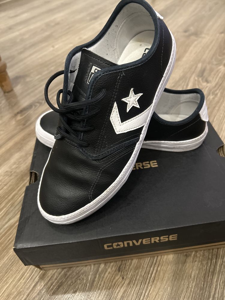 Обувки Converse номер 42,5