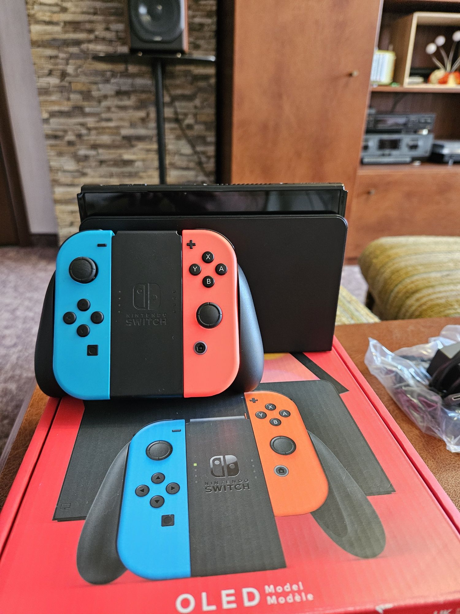 Конзола Nintendo Switch OLED (Neon Blue/ Red Joy - Con)