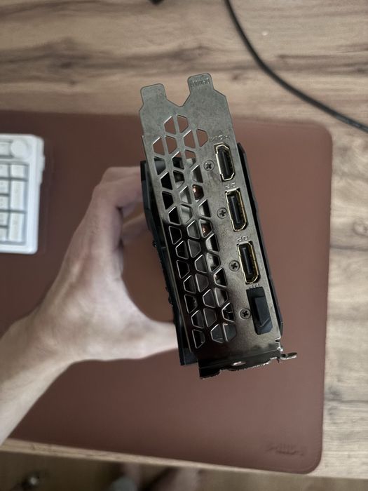 Видеокарта RX 5600 XT