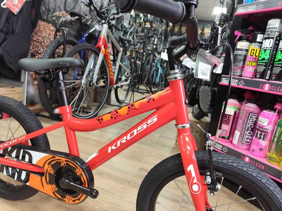 Bicicleta Kross RACER 3.0 2025 red / orange / white / glossy 16"
