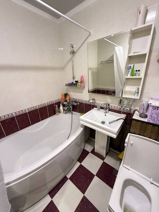 Ц 2 , Аллея Гоголя/Алайский - 3 комнатная квартира 85м², рядом метро .