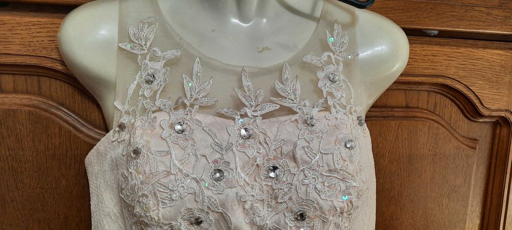 Rochie ocazie, crem, scurtă, foarte festivă, 42-44