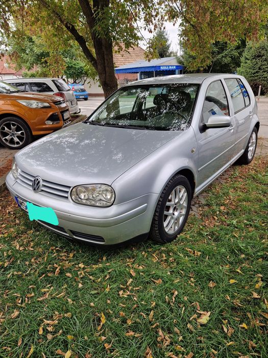 Vând golf4 2004 1,6 16 valve