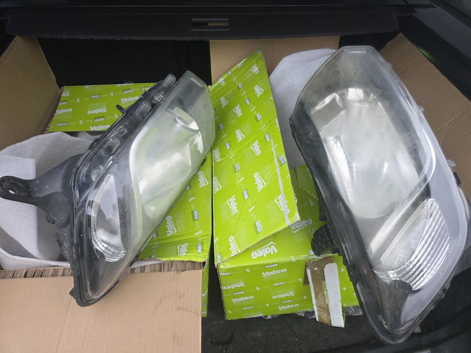 De vanzare faruri logan