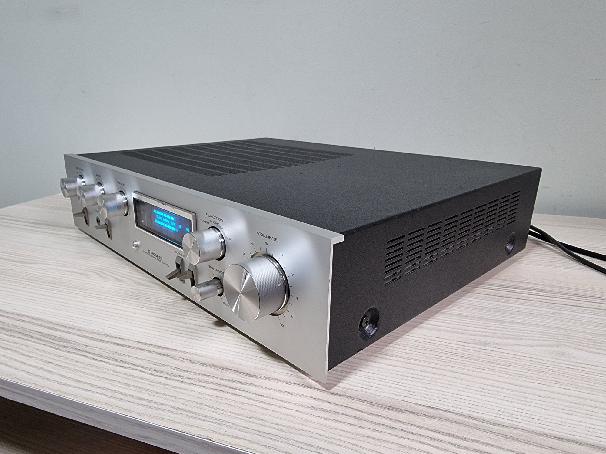 Pioneer SA-510 stereo amplifier