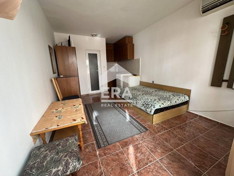 Дава се под наем Едностаен апартамент в Бургас, Лазур - 21 кв.м за 153 € - Снимка #4