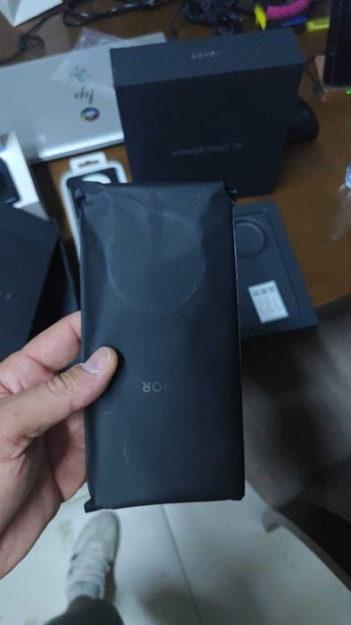 Honor Magic V5 32gb ram 512gb Nou + buds + 2xHuse + Smart Watch Honor