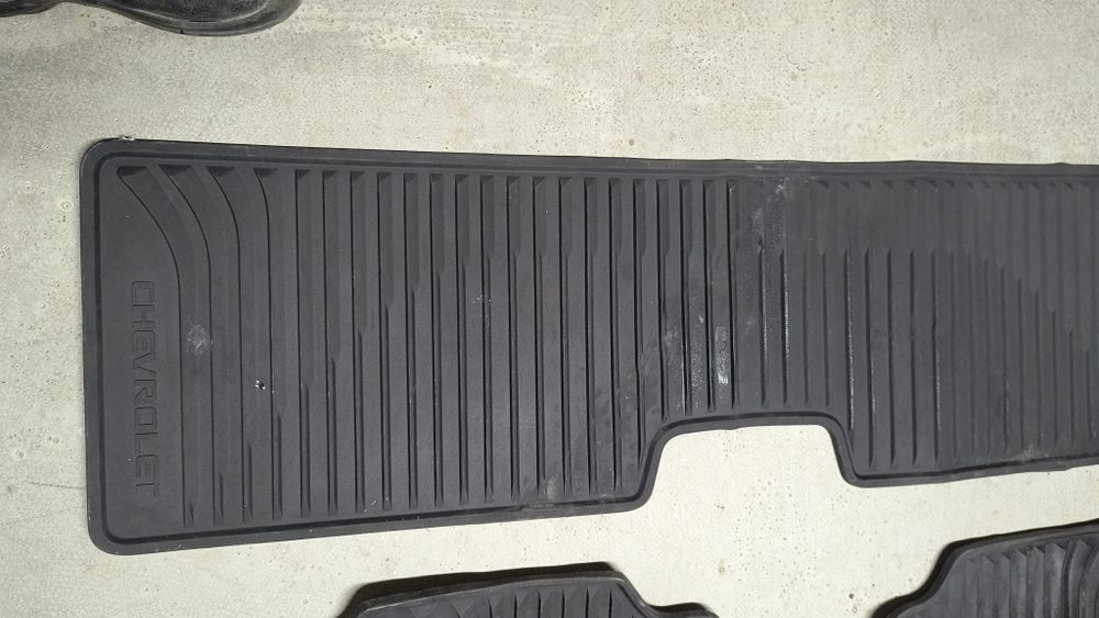 Оригинални гумени стелки за Шевролет